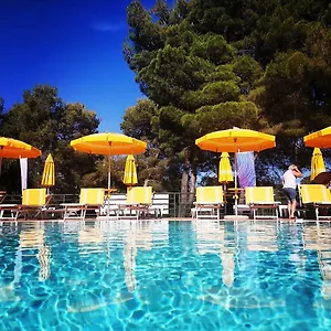 Aparthotel Villaggio Golfo Di Arzachena, Cannigione